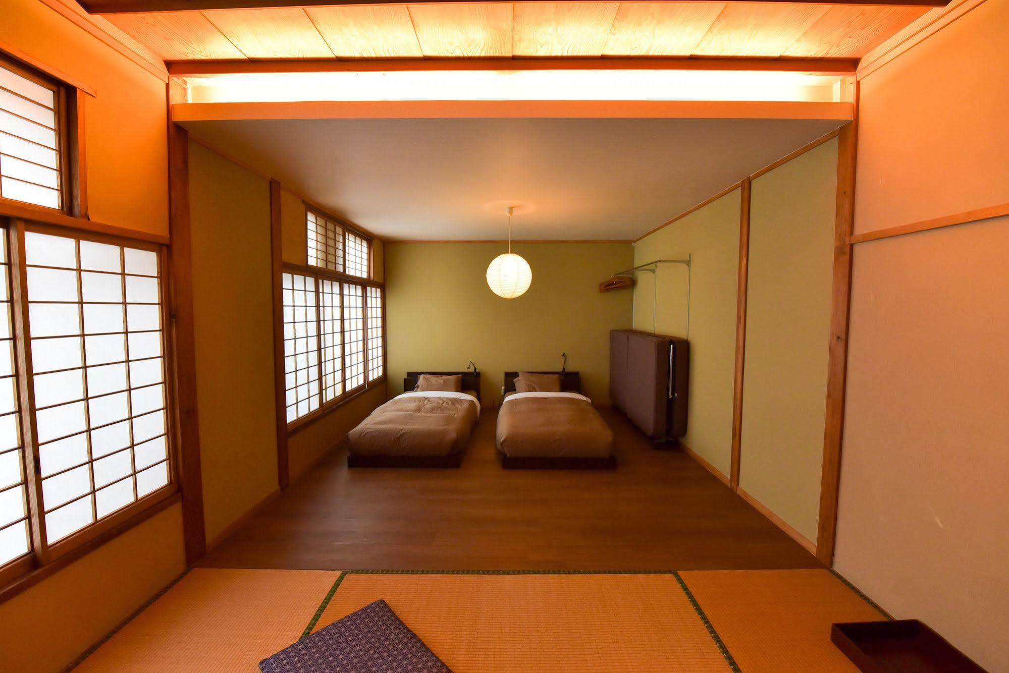 Aibiya Bed & Breakfast Yamanouchi  Exterior foto