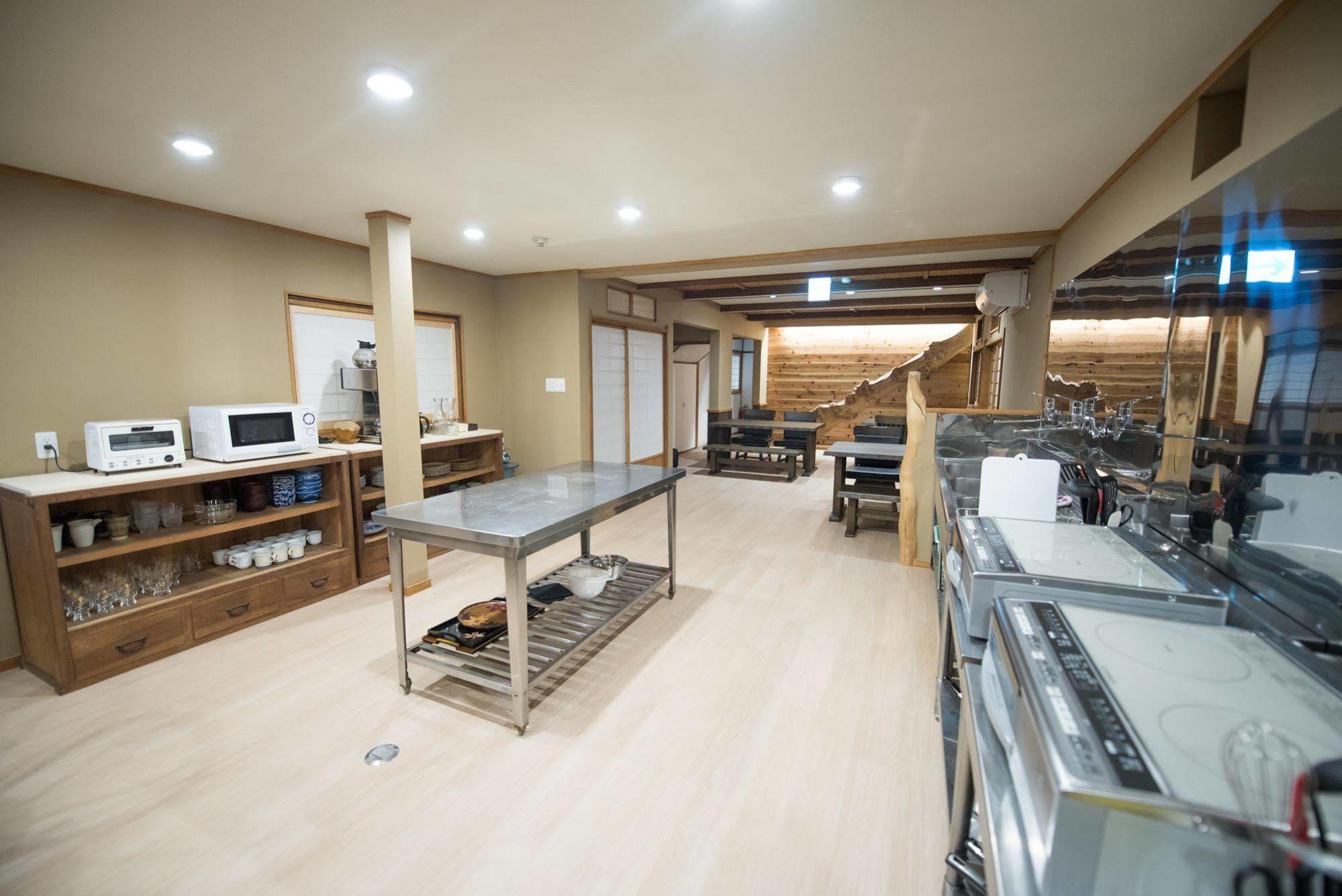 Aibiya Bed & Breakfast Yamanouchi  Exterior foto